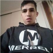 Profesor de Español da clases a personas de todas las edades